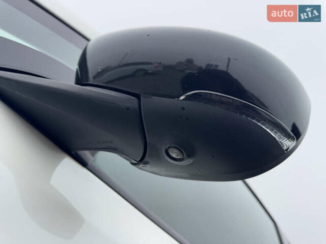 Белый Ниссан Лиф, объемом двигателя 0 л и пробегом 157 тыс. км за 11700 $, фото 64 на Automoto.ua