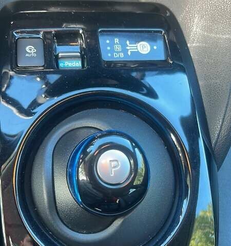 Белый Ниссан Лиф, объемом двигателя 0 л и пробегом 94 тыс. км за 13000 $, фото 10 на Automoto.ua