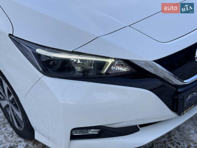 Белый Ниссан Лиф, объемом двигателя 0 л и пробегом 50 тыс. км за 11450 $, фото 22 на Automoto.ua