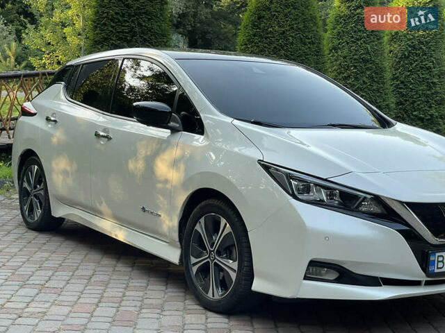 Білий Ніссан Ліф, об'ємом двигуна 0 л та пробігом 160 тис. км за 12659 $, фото 31 на Automoto.ua