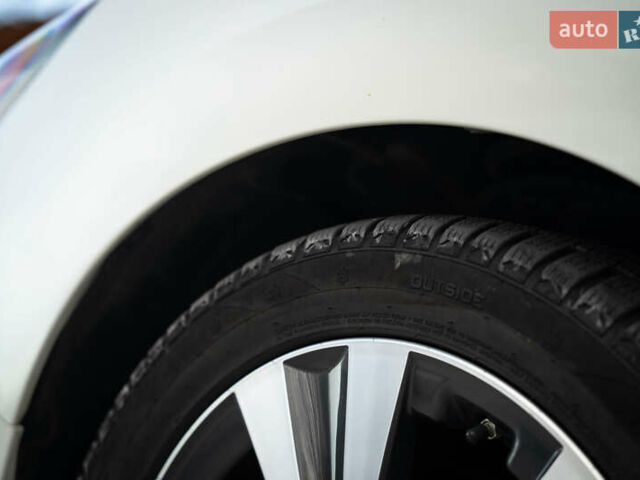 Белый Ниссан Лиф, объемом двигателя 0 л и пробегом 108 тыс. км за 13900 $, фото 20 на Automoto.ua