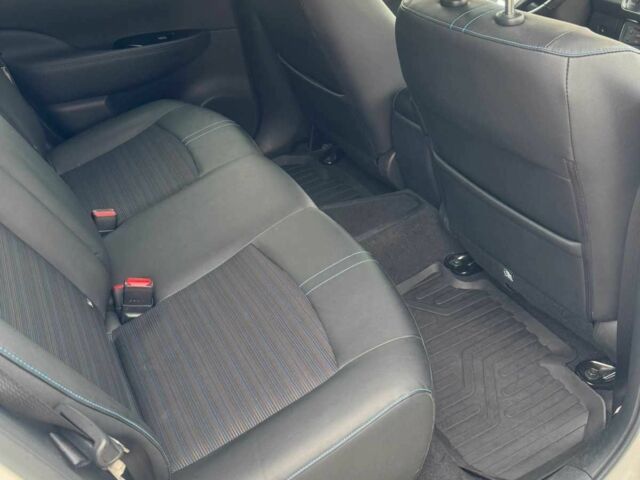 Белый Ниссан Лиф, объемом двигателя 0 л и пробегом 111 тыс. км за 9700 $, фото 17 на Automoto.ua