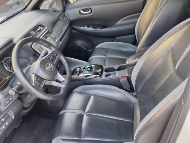 Белый Ниссан Лиф, объемом двигателя 0 л и пробегом 153 тыс. км за 12000 $, фото 8 на Automoto.ua