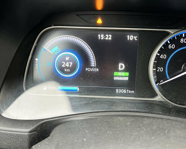 Белый Ниссан Лиф, объемом двигателя 0 л и пробегом 93 тыс. км за 12900 $, фото 7 на Automoto.ua