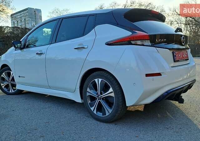 Белый Ниссан Лиф, объемом двигателя 0 л и пробегом 114 тыс. км за 12950 $, фото 12 на Automoto.ua