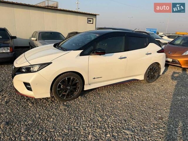 Белый Ниссан Лиф, объемом двигателя 0 л и пробегом 33 тыс. км за 16400 $, фото 1 на Automoto.ua