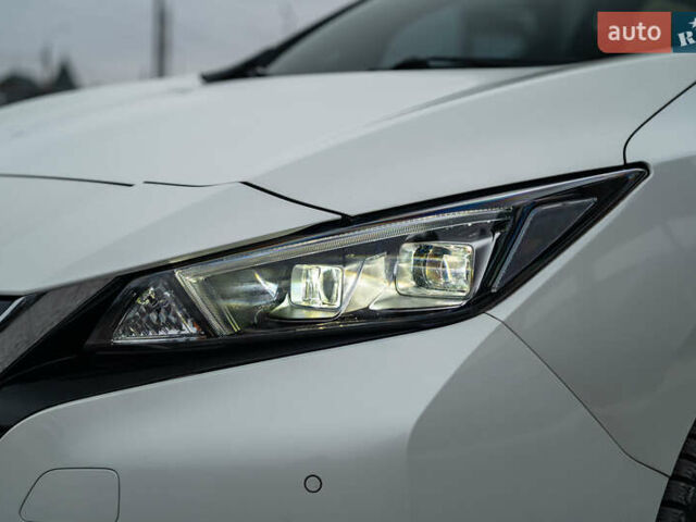 Белый Ниссан Лиф, объемом двигателя 0 л и пробегом 109 тыс. км за 14200 $, фото 17 на Automoto.ua