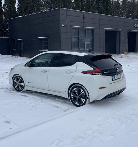 Белый Ниссан Лиф, объемом двигателя 0 л и пробегом 140 тыс. км за 10700 $, фото 6 на Automoto.ua