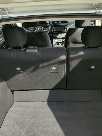 Белый Ниссан Лиф, объемом двигателя 0 л и пробегом 48 тыс. км за 17990 $, фото 14 на Automoto.ua