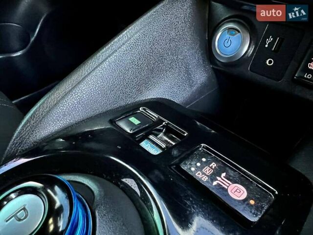 Белый Ниссан Лиф, объемом двигателя 0 л и пробегом 77 тыс. км за 12500 $, фото 19 на Automoto.ua