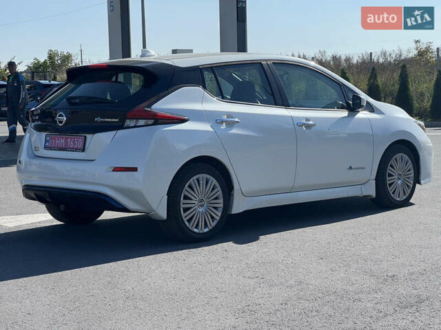 Белый Ниссан Лиф, объемом двигателя 0 л и пробегом 84 тыс. км за 11450 $, фото 1 на Automoto.ua