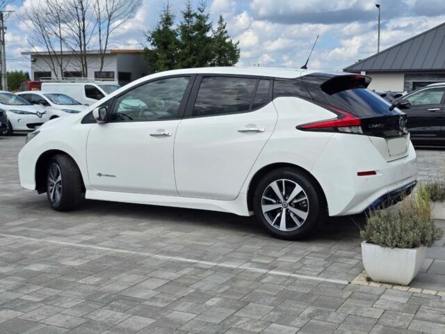 Білий Ніссан Ліф, об'ємом двигуна 0 л та пробігом 115 тис. км за 10999 $, фото 2 на Automoto.ua