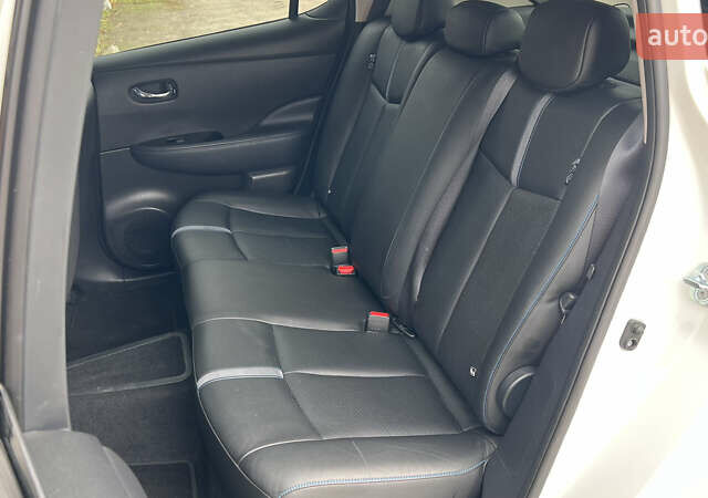 Белый Ниссан Лиф, объемом двигателя 0 л и пробегом 114 тыс. км за 12950 $, фото 14 на Automoto.ua