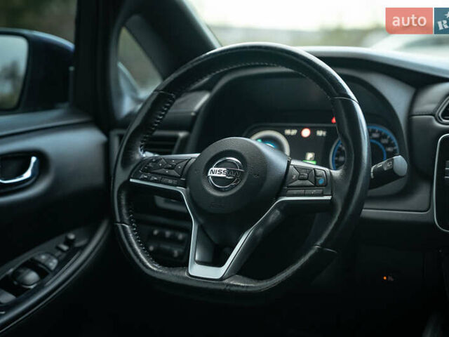 Белый Ниссан Лиф, объемом двигателя 0 л и пробегом 108 тыс. км за 13900 $, фото 34 на Automoto.ua