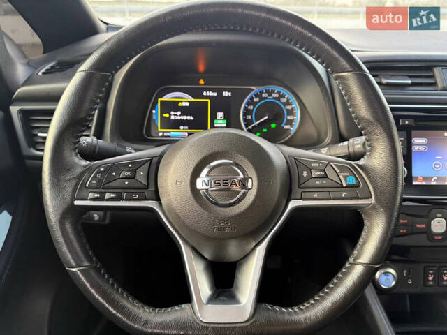 Білий Ніссан Ліф, об'ємом двигуна 0 л та пробігом 67 тис. км за 11500 $, фото 33 на Automoto.ua