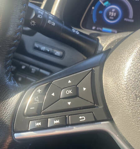 Белый Ниссан Лиф, объемом двигателя 0 л и пробегом 130 тыс. км за 12000 $, фото 9 на Automoto.ua