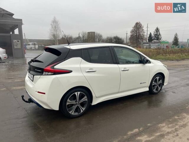 Белый Ниссан Лиф, объемом двигателя 0 л и пробегом 108 тыс. км за 12700 $, фото 13 на Automoto.ua