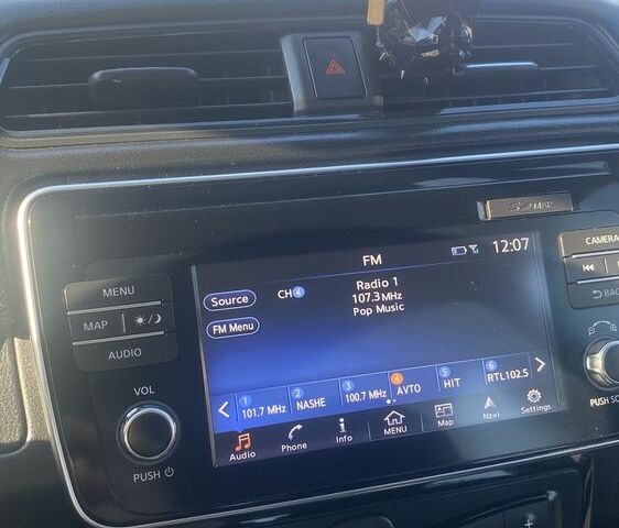 Белый Ниссан Лиф, объемом двигателя 0 л и пробегом 120 тыс. км за 12200 $, фото 7 на Automoto.ua