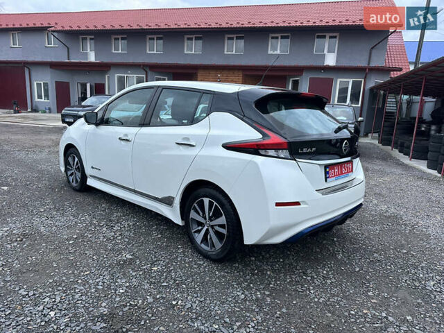 Білий Ніссан Ліф, об'ємом двигуна 0 л та пробігом 181 тис. км за 9800 $, фото 7 на Automoto.ua