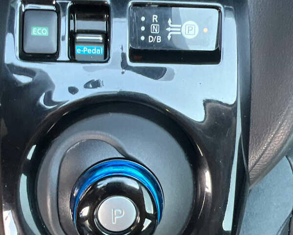 Білий Ніссан Ліф, об'ємом двигуна 0 л та пробігом 45 тис. км за 15500 $, фото 11 на Automoto.ua