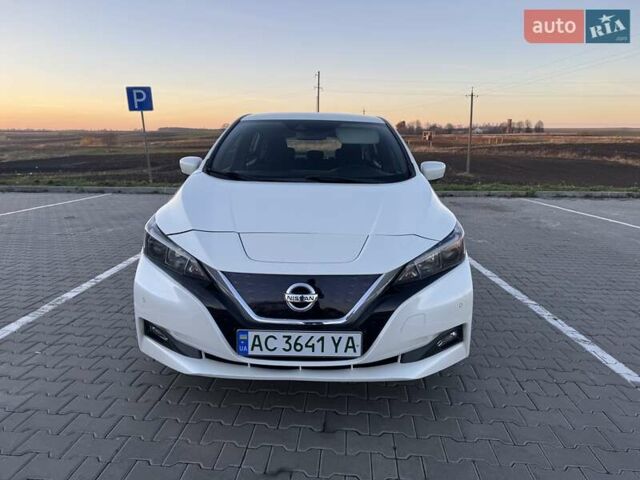 Білий Ніссан Ліф, об'ємом двигуна 0 л та пробігом 135 тис. км за 10900 $, фото 15 на Automoto.ua