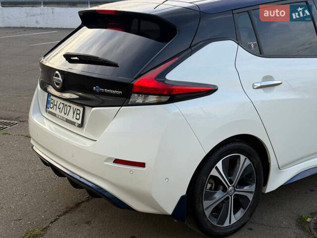 Білий Ніссан Ліф, об'ємом двигуна 0 л та пробігом 67 тис. км за 11500 $, фото 9 на Automoto.ua