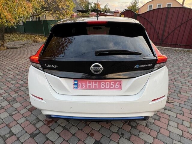 Белый Ниссан Лиф, объемом двигателя 0 л и пробегом 102 тыс. км за 12699 $, фото 5 на Automoto.ua