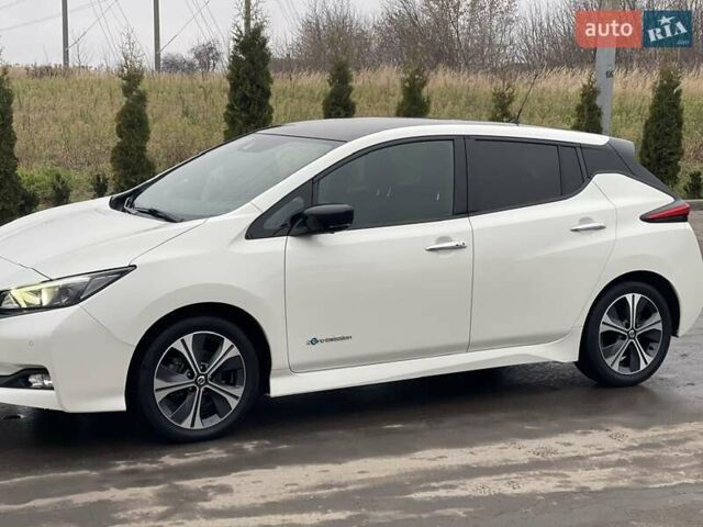 Белый Ниссан Лиф, объемом двигателя 0 л и пробегом 108 тыс. км за 12700 $, фото 1 на Automoto.ua