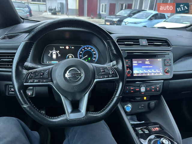 Білий Ніссан Ліф, об'ємом двигуна 0 л та пробігом 181 тис. км за 9800 $, фото 10 на Automoto.ua