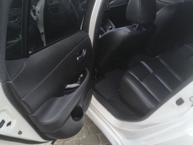 Белый Ниссан Лиф, объемом двигателя 0 л и пробегом 101 тыс. км за 12800 $, фото 11 на Automoto.ua