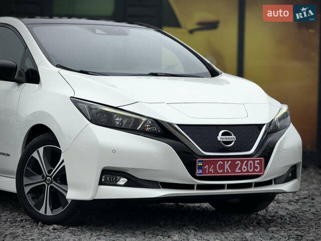 Белый Ниссан Лиф, объемом двигателя 0 л и пробегом 157 тыс. км за 11700 $, фото 11 на Automoto.ua