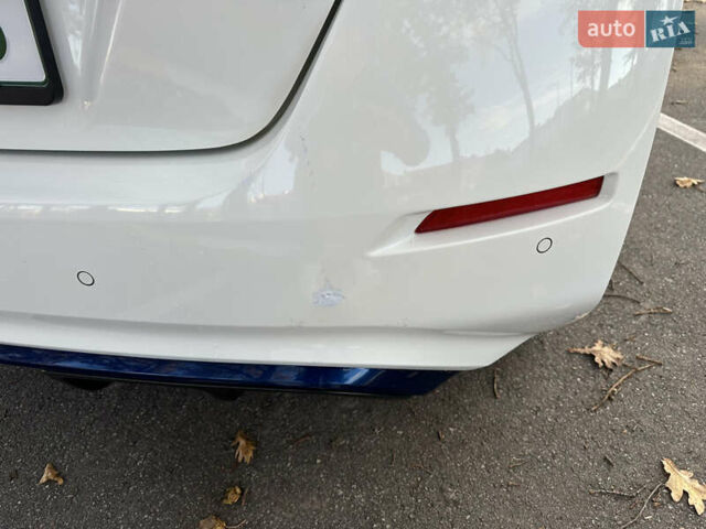 Белый Ниссан Лиф, объемом двигателя 0 л и пробегом 52 тыс. км за 15500 $, фото 14 на Automoto.ua