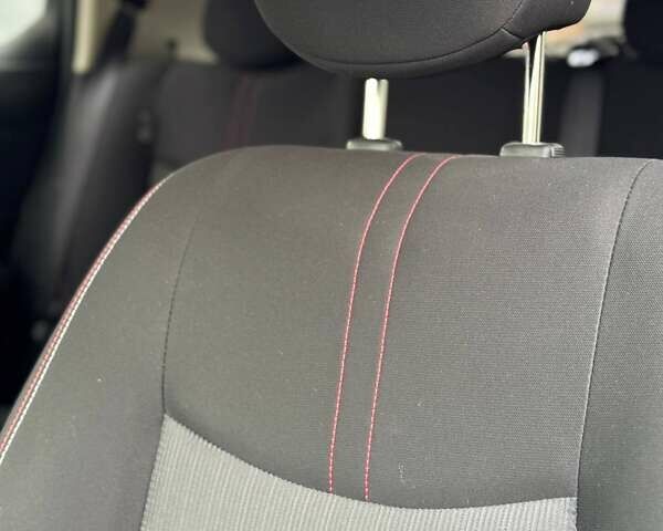 Белый Ниссан Лиф, объемом двигателя 0 л и пробегом 33 тыс. км за 16400 $, фото 22 на Automoto.ua