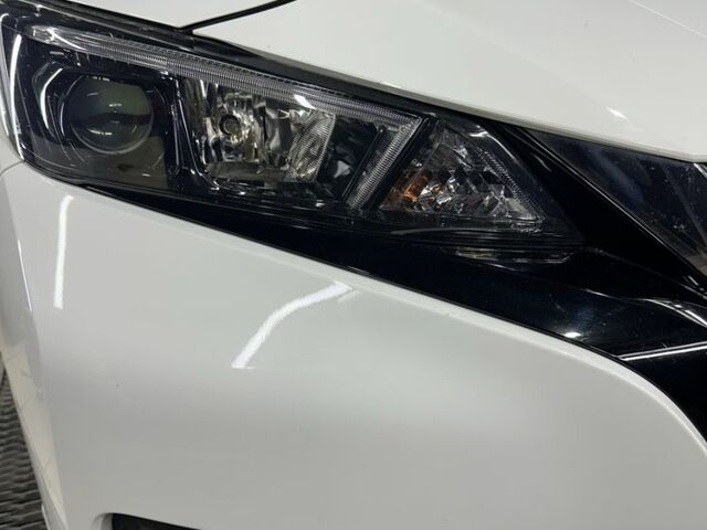 Белый Ниссан Лиф, объемом двигателя 0 л и пробегом 103 тыс. км за 11000 $, фото 3 на Automoto.ua