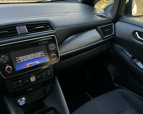 Белый Ниссан Лиф, объемом двигателя 0 л и пробегом 116 тыс. км за 11800 $, фото 88 на Automoto.ua