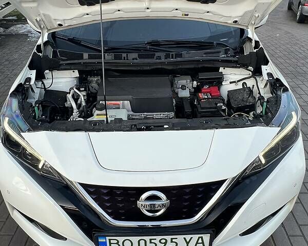 Белый Ниссан Лиф, объемом двигателя 0 л и пробегом 104 тыс. км за 14300 $, фото 52 на Automoto.ua