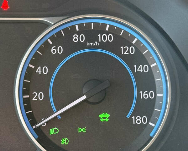 Белый Ниссан Лиф, объемом двигателя 0 л и пробегом 116 тыс. км за 11800 $, фото 74 на Automoto.ua