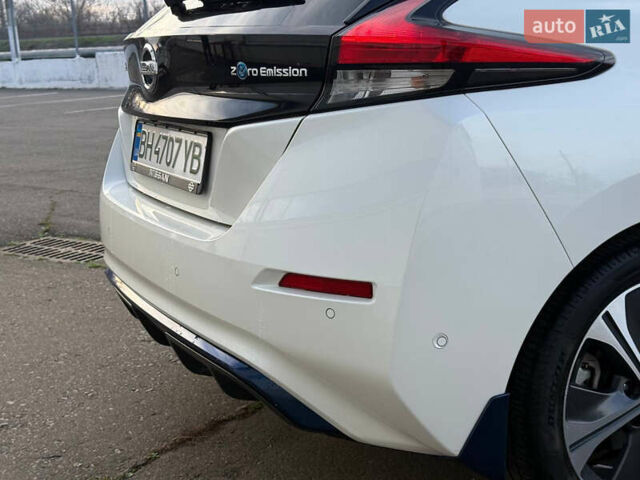 Білий Ніссан Ліф, об'ємом двигуна 0 л та пробігом 67 тис. км за 11500 $, фото 13 на Automoto.ua
