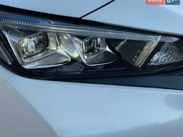 Белый Ниссан Лиф, объемом двигателя 0 л и пробегом 77 тыс. км за 14600 $, фото 4 на Automoto.ua