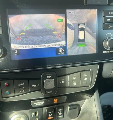 Белый Ниссан Лиф, объемом двигателя 0 л и пробегом 94 тыс. км за 13000 $, фото 8 на Automoto.ua