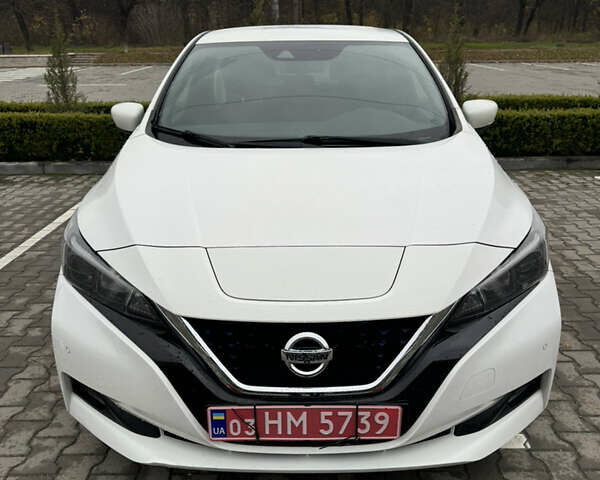 Белый Ниссан Лиф, объемом двигателя 0 л и пробегом 116 тыс. км за 11800 $, фото 18 на Automoto.ua