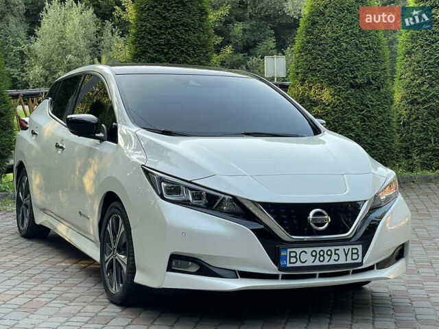 Білий Ніссан Ліф, об'ємом двигуна 0 л та пробігом 160 тис. км за 12659 $, фото 2 на Automoto.ua