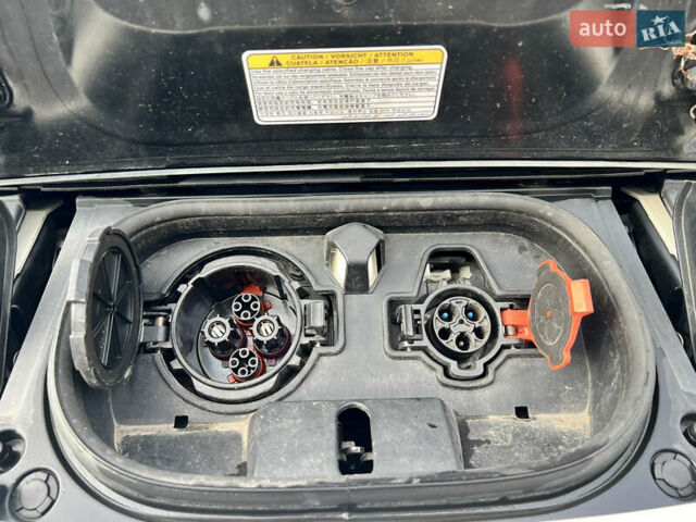 Білий Ніссан Ліф, об'ємом двигуна 0 л та пробігом 58 тис. км за 13499 $, фото 32 на Automoto.ua