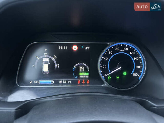 Білий Ніссан Ліф, об'ємом двигуна 0 л та пробігом 181 тис. км за 9800 $, фото 8 на Automoto.ua