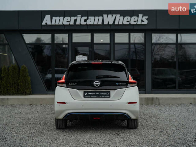 Белый Ниссан Лиф, объемом двигателя 0 л и пробегом 109 тыс. км за 14200 $, фото 5 на Automoto.ua