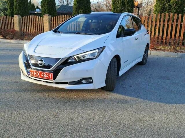 Белый Ниссан Лиф, объемом двигателя 0 л и пробегом 115 тыс. км за 12700 $, фото 1 на Automoto.ua