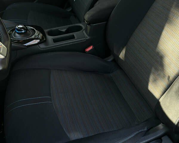 Белый Ниссан Лиф, объемом двигателя 0 л и пробегом 116 тыс. км за 11800 $, фото 71 на Automoto.ua