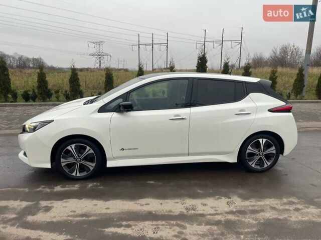 Белый Ниссан Лиф, объемом двигателя 0 л и пробегом 108 тыс. км за 12700 $, фото 9 на Automoto.ua