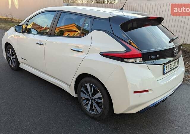 Белый Ниссан Лиф, объемом двигателя 0 л и пробегом 60 тыс. км за 14900 $, фото 10 на Automoto.ua