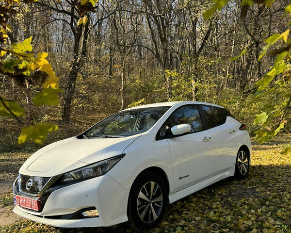 Белый Ниссан Лиф, объемом двигателя 0 л и пробегом 116 тыс. км за 11800 $, фото 57 на Automoto.ua